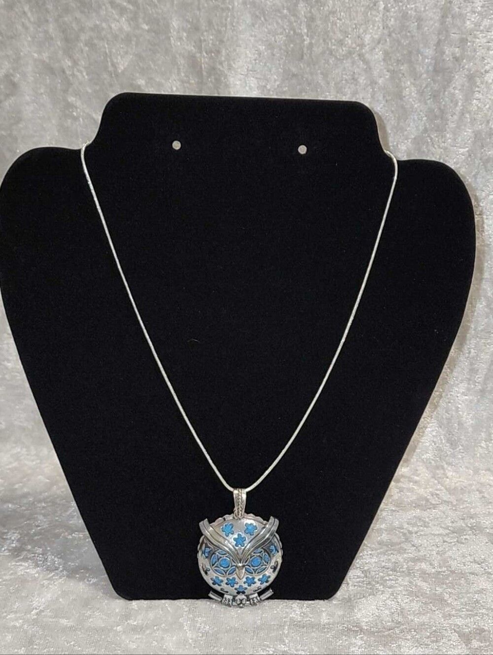 Owl Aromatherapy Diffuser Pendant W/18" Chain